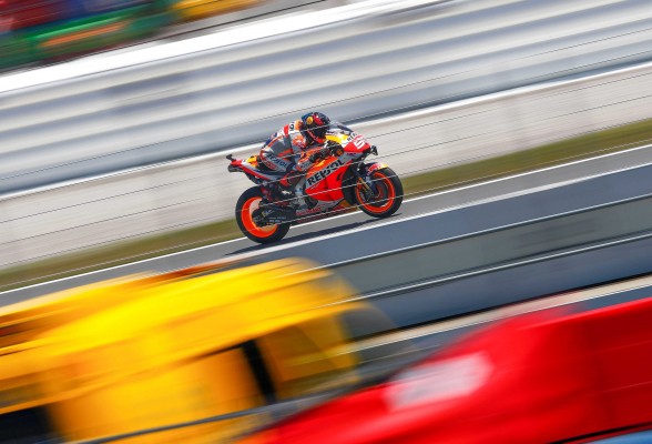 Márquez a 15 milésimas de Quartararo por culpa de un error

