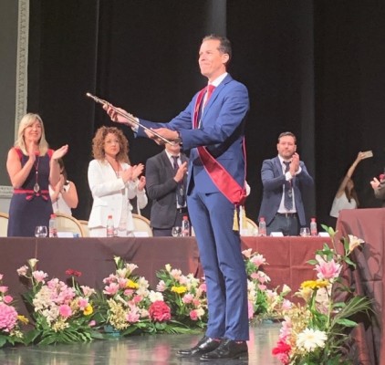 La vara de mando de Azaña es protagonista en Elda, la última sede republicana

