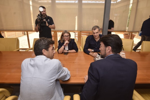 La negociación PP-Cs en Alicante: acuerdo de gobierno para el Ayuntamiento y la Diputación