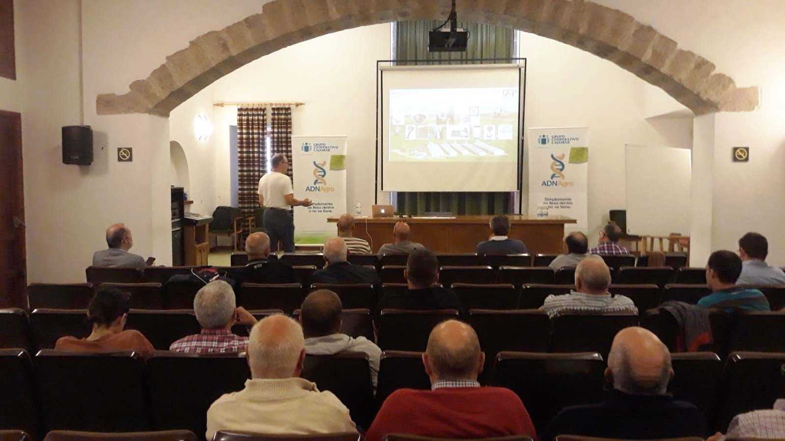 Cajamar reúne en Morella a empresarios del sector porcino para analizar sus retos y oportunidades 