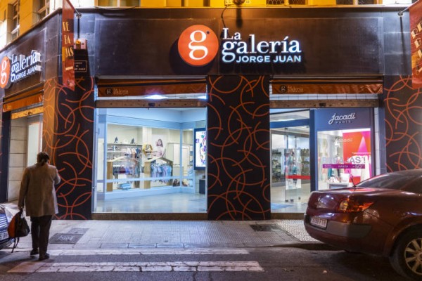 Atitlan sella la compra de la Galería Jorge Juan 