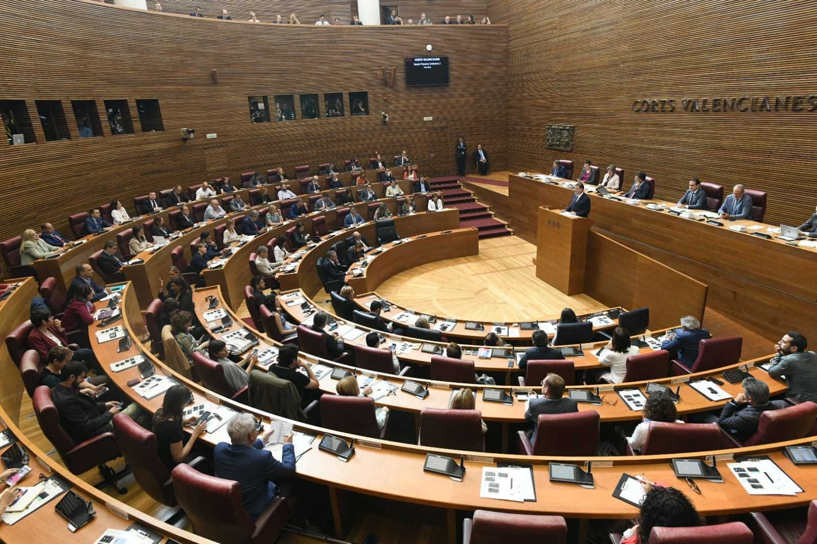 Una diputada de Vox en Les Corts declara 4,6 millones en participaciones en empresas familiares