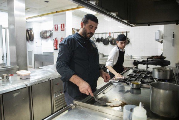 La vida después de Trenca-Dish: Kike Jiménez desembarca en el hotel Reina Victoria

