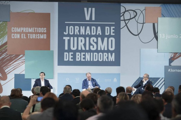 Advierten de una desaceleración en el gasto medio de los turistas en España

