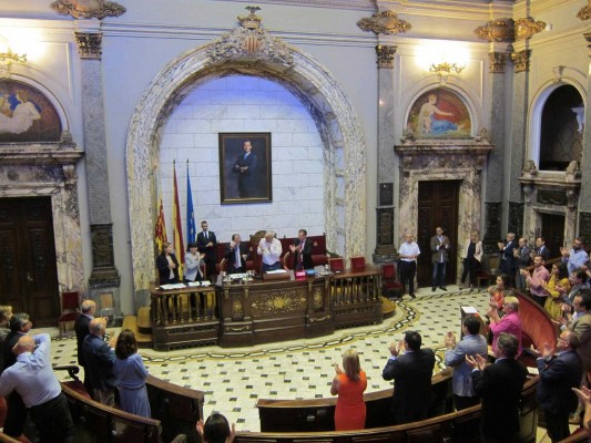 València despide el mandato de La Nau I con un emotivo adiós al histórico secretario municipal