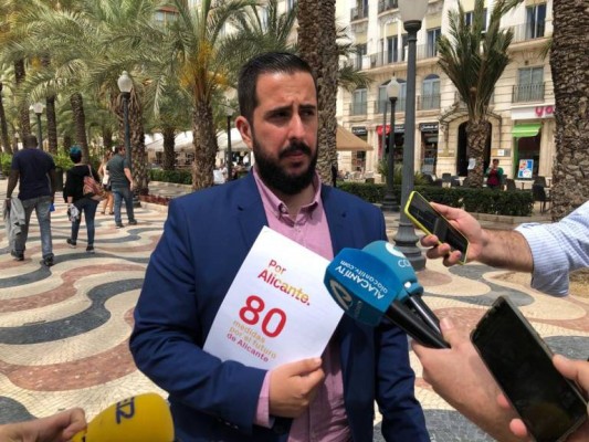 Vox deja en el aire su voto en el pleno de investidura de Alicante: 
