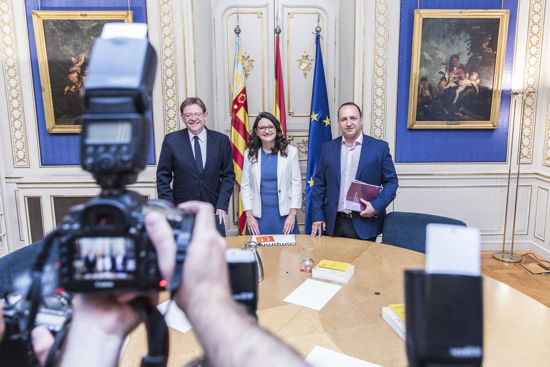 Puig, Oltra y Dalmau en la primera reunión tras las elecciones. Foto: EVA MÁÑEZ - 