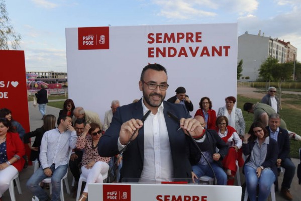 Benlloch ofrece a Podem Vila-real áreas de calado socioambiental y la coalición lo consulta a las bases