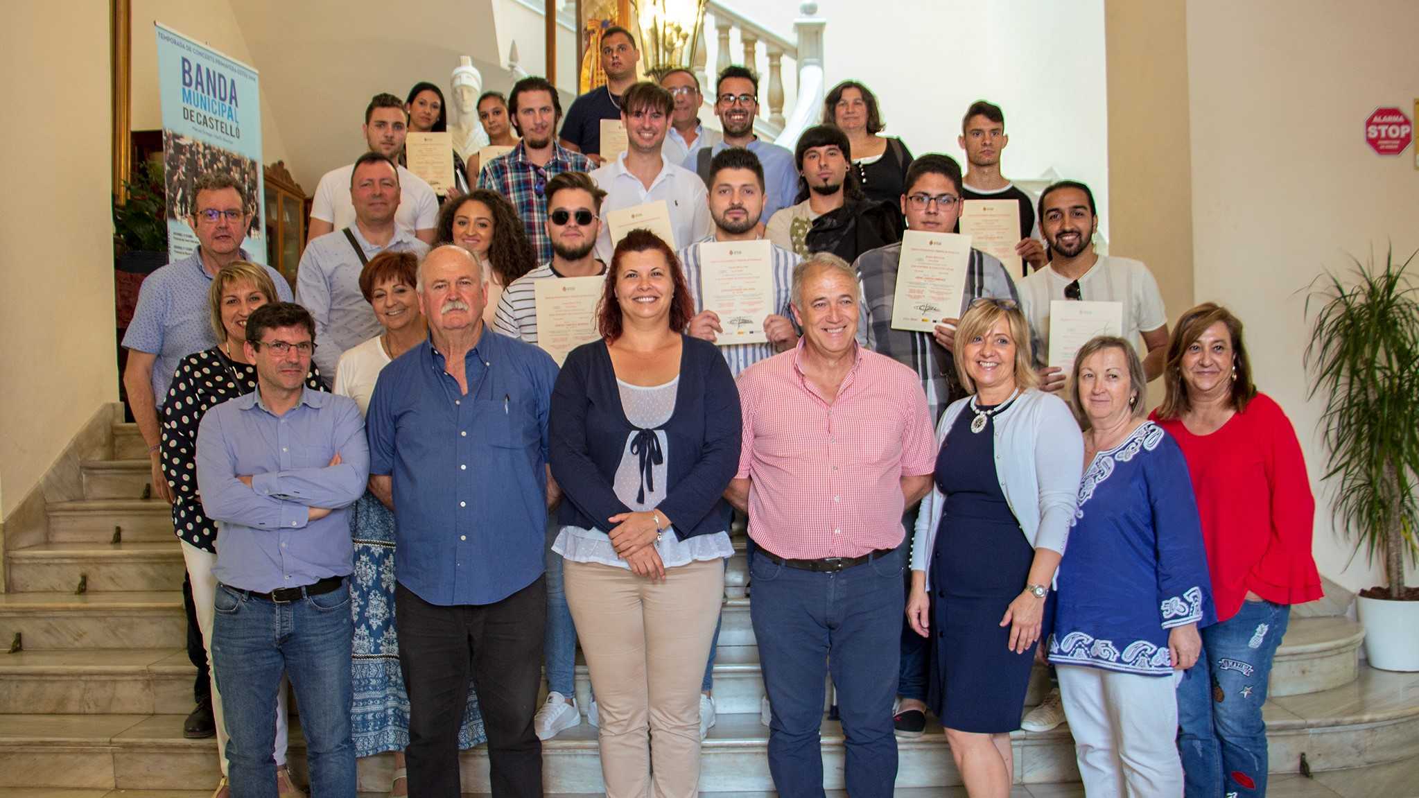 Los alumnos del programa T'Avalem finalizan su contrato en formación y ocupación