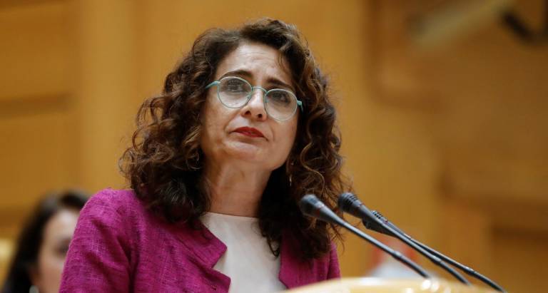 Montero adelanta que Hacienda incluirá el 0,25% adicional a funcionarios en la nómina de julio