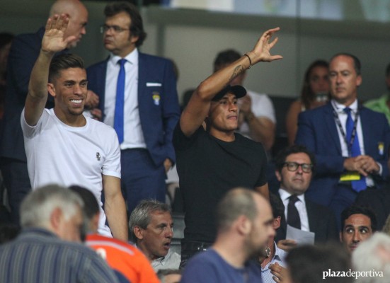La nueva pareja de centrales ya comparte sitio en Mestalla