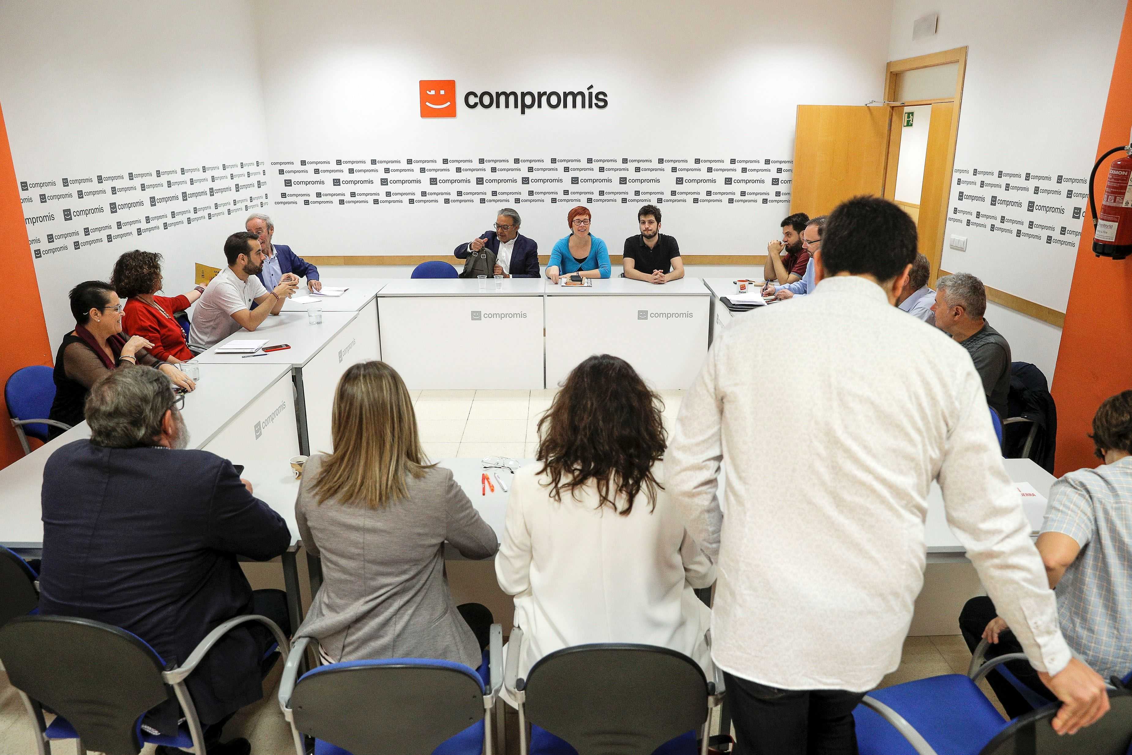 Fumata negra: el desacuerdo en el reparto entre PSPV y Compromís amenaza el Botànic II