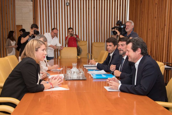 PP y Cs sientan las bases éticas para comenzar a negociar un acuerdo en Alicante y en la Diputación