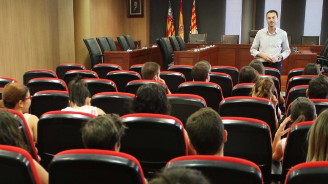 Onda solicita 450.000 euros al Consell para dos planes de empleo para jóvenes