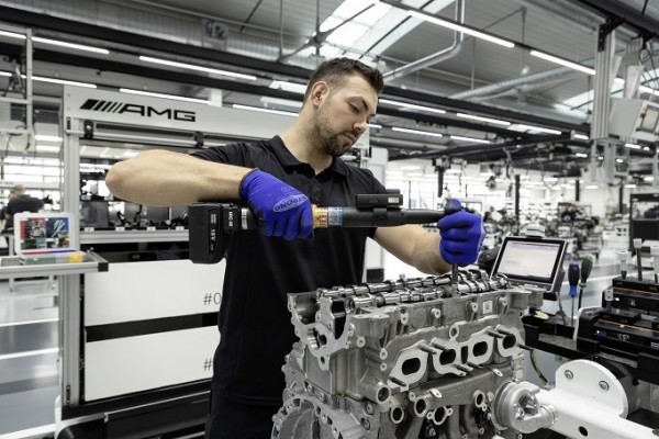 Mercedes-AMG crea el motor sobrealimentado de 4 cilindros más potente del mundo, con 421 CV