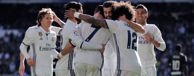 El campeón inicia la defensa del título ante un Dépor incompleto