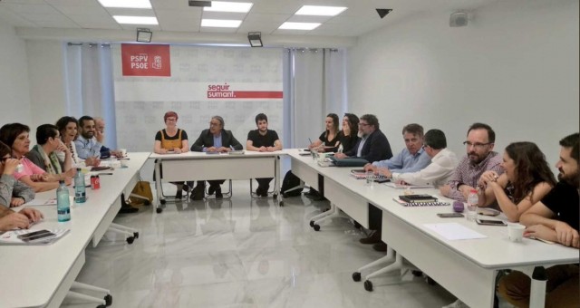 El número de consellerias, las tasas y la promoción institucional ralentizan la cocción del Botànic II