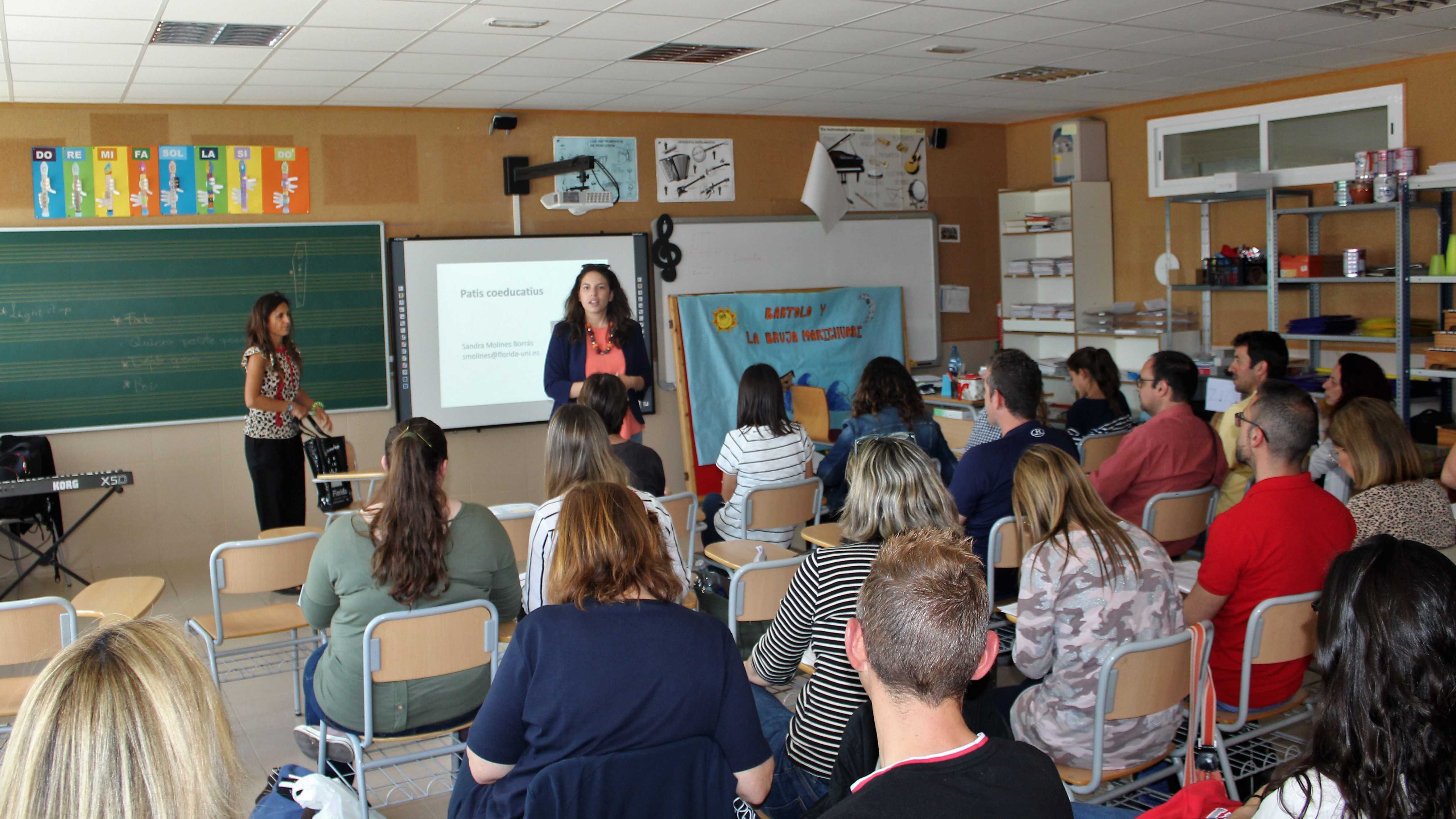 Borriana forma a profesores y familias para educar en igualdad