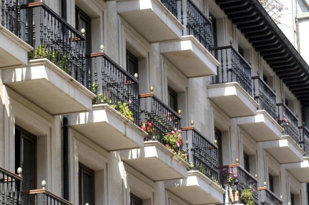 La compra de viviendas en la Comunitat en el primer trimestre cae por primera vez desde 2013