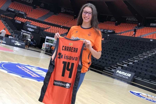 Raquel Carrera completa su fichaje por Valencia Basket