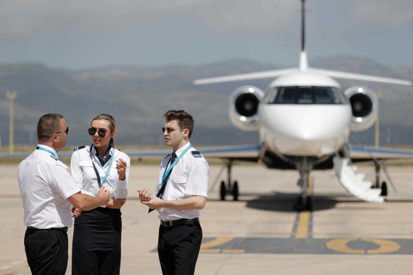 La academia de pilotos inglesa no encuentra personal para 'aterrizar' en Castellón
