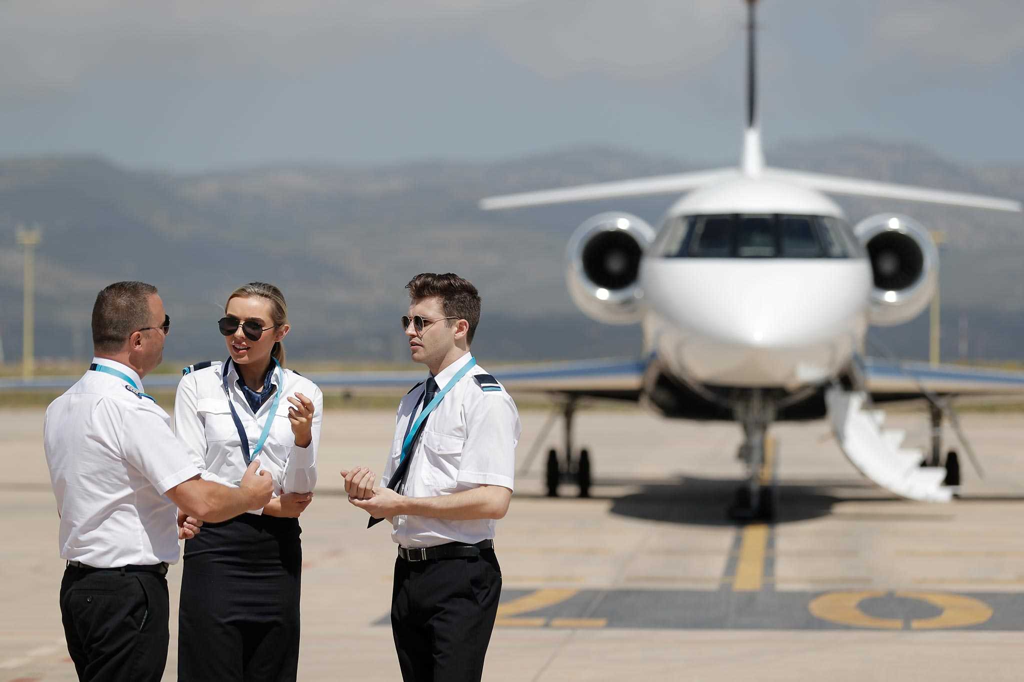 La academia de pilotos inglesa no encuentra personal para 'aterrizar' en Castellón