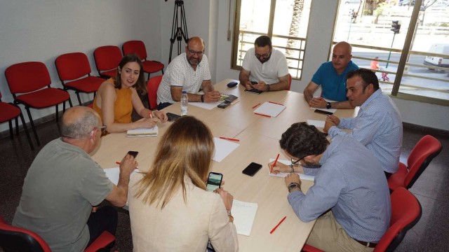 PSOE y Compromís ven buenas condiciones para reeditar un pacto en Elche tras su primera reunión