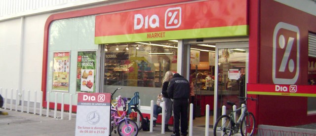 Dia planea cerrar 219 tiendas en junio ante la falta de ofertas de compra, 4 de ellas en Castellón