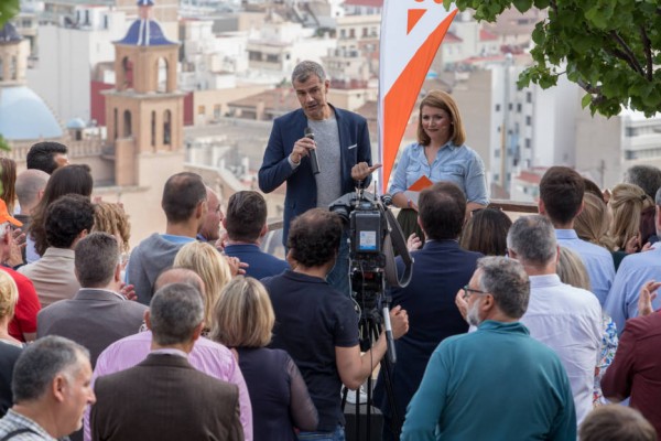 La negociación de la Alcaldía de Alicante encalla por falta de un interlocutor válido de Cs