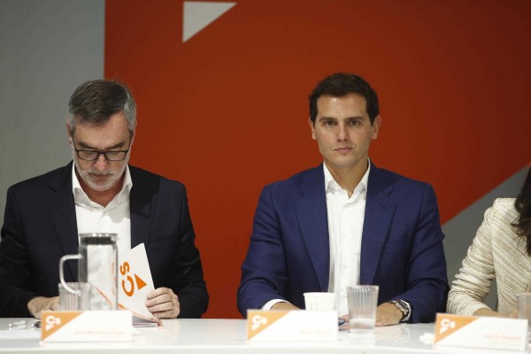 Cs negociará con el PP como socio en CCAA y municipios y no alcanzará acuerdos con Vox