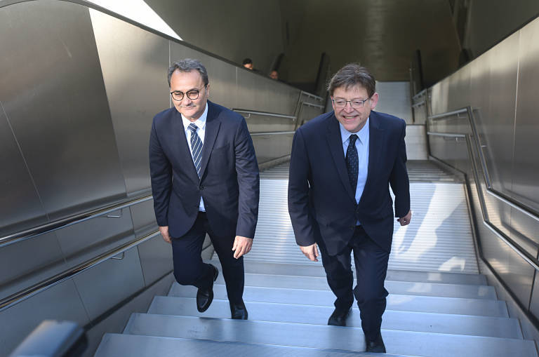 Paco Sanguino, alcaldable del PSOE en Alicante, y Ximo Puig, durante la campaña. Foto: AP - 
