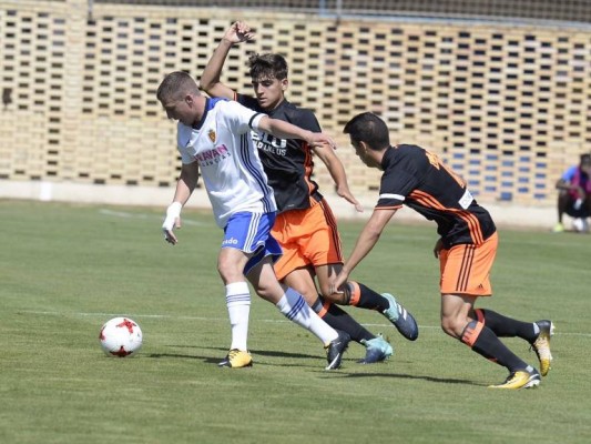 El Valencia Mestalla empieza mandando, primer líder del grupo III