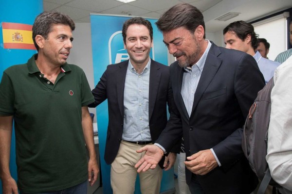 El PP acusa al PSOE de abrir 