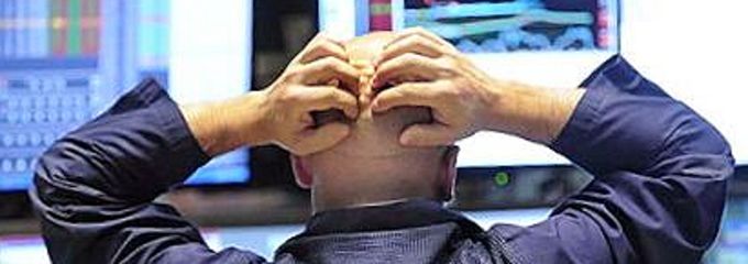 El Ibex 35 cierra el peor mes del año tras bajar un 5,8%