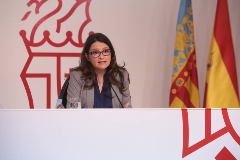 Oltra señala que hay una lista de espera de 285 mayores para acceder a una residencia en Castellón