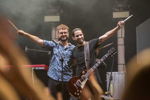 El duo de rock The Vibrowaves són els tercers elegits per a la final de Sona la Dipu a Sueca