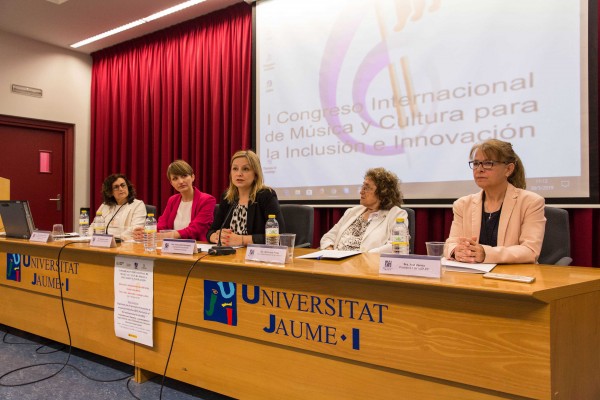 Diferents professionals citen la música com 
