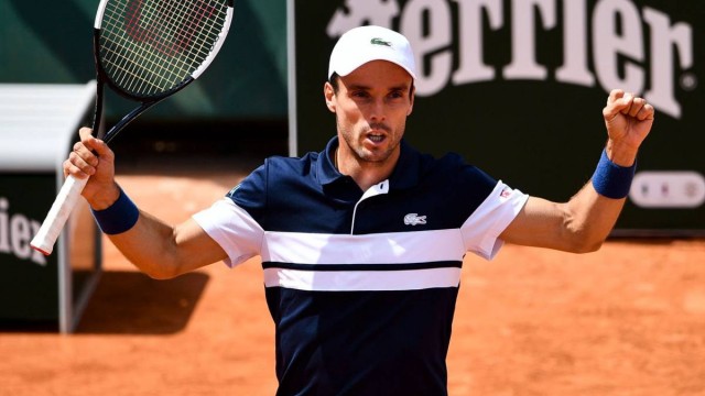 Bautista arrolla a Fritz y avanza a tercera ronda en Roland Garros (6-2, 6-3, 6-2)