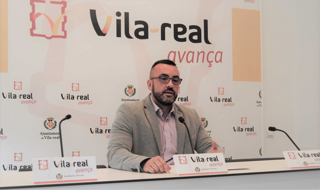 El alcalde de Vila-real, José Benlloch, durante  su comparecencia este jueves. - 
