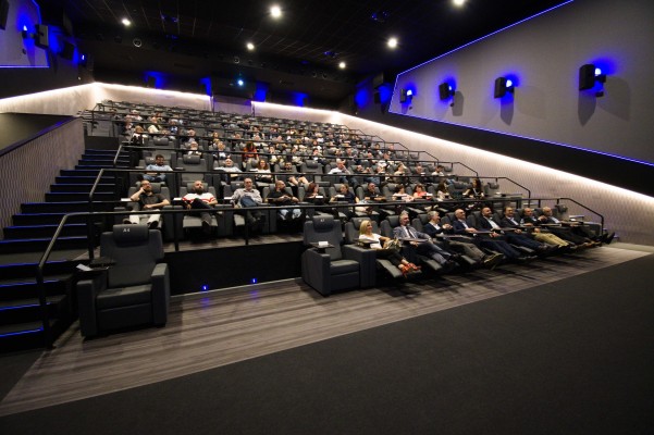 Ahora sí: Castelló se vuelve 'premium' con un cine donde recostarse o tomarse un 'gin' es posible