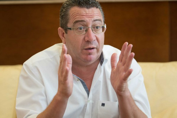  Benidorm desvía 133.000 euros de las becas educativas al mantenimiento de colegios