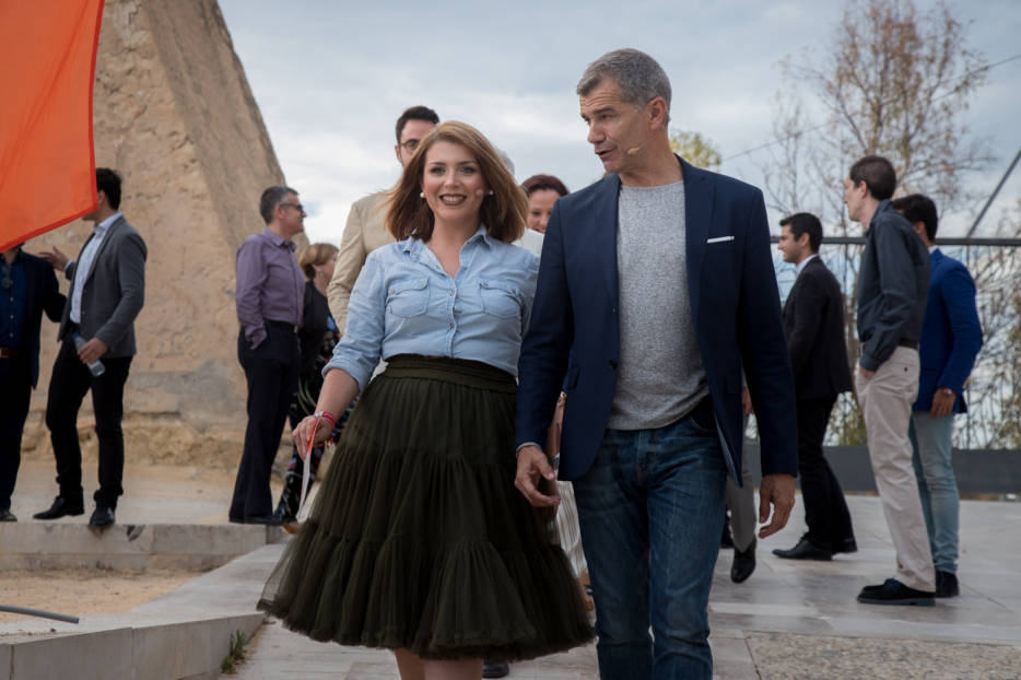 La candidata de Cs a la Alcaldía de Alicante, Mari Carmen Sánchez, junto a Toni Cantó. Foto: PEPE OLIVARES - 