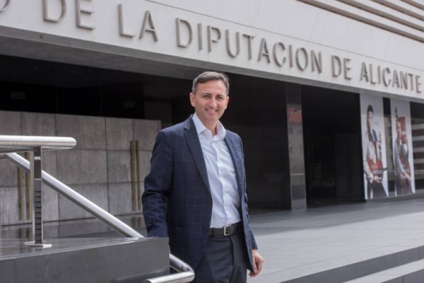El PP apostará por Carlos Mazón en la Diputación: César Sánchez tira la toalla