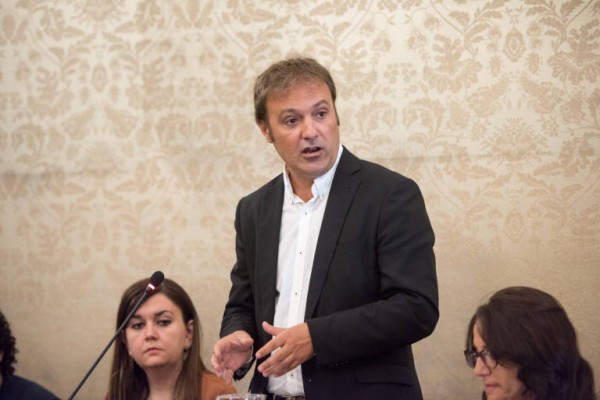 Compromís solo apoyaría la investidura de un alcalde del PSOE en un posible pacto con Cs