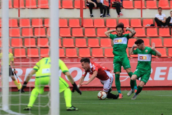 Juan Cruz y Pacheta se perderán el partido ante el Deportivo por sanción

