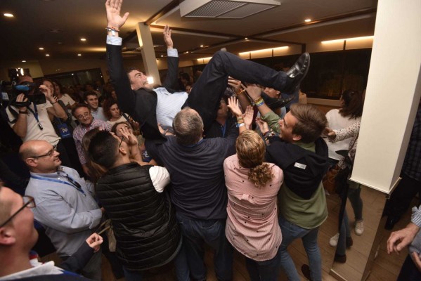 26M en Alicante: el PP empata al PSOE con 9 ediles pero podría gobernar con Cs y Vox