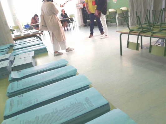 Detectan en la Vall d'Uixó sobres con papeletas electorales del PP de los comicios de 2015 de Onda