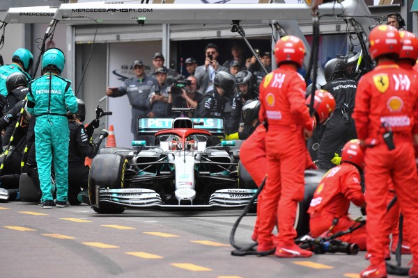 Hamilton honra a su maestro



