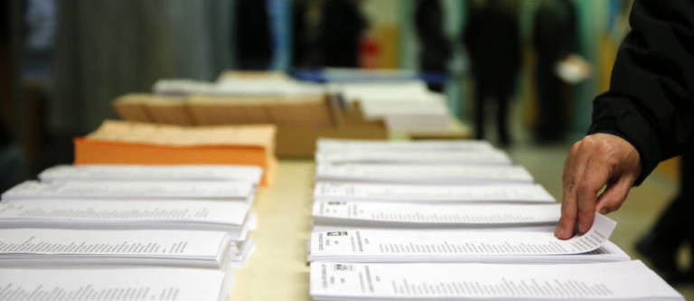 La participación en la provincia de Alicante es del 36% a las 14 horas, 3,3 puntos menos

