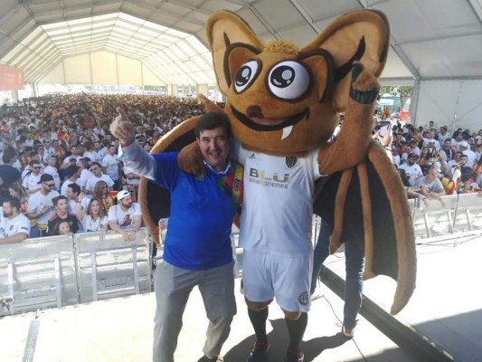 Candidatos a la alcaldía celebran la Copa y confían en emular la gesta con un triunfo electoral